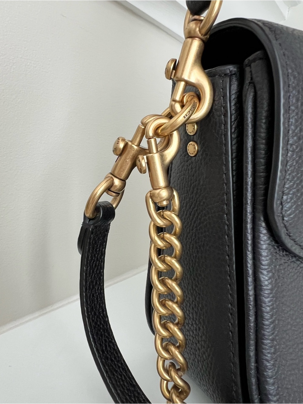 Coach Black Pebbled Leather Shoulder Bag with Gold Hardware - Picture 5 of 15